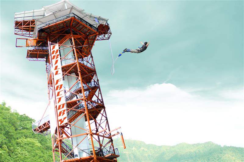 Thrill Factory bungee tower with jumper in Shivpuri Rishikesh